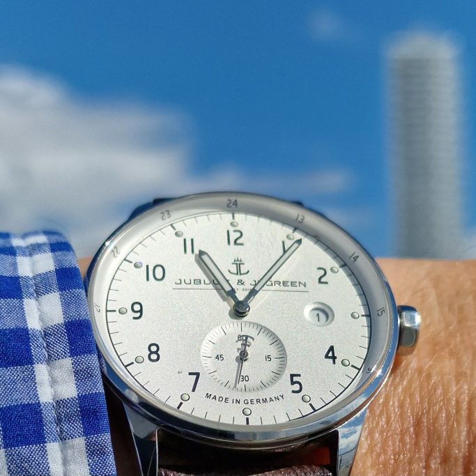 HAMBURG 42SE № 001 vor dem Lighthouse in Aarhus / Dänemark